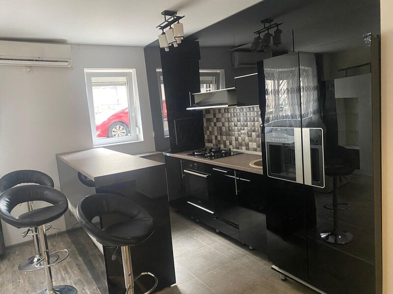 Titan - Trapezului - Metrou 1 Decembrie, 2 camere, bloc 2015, loc parcare